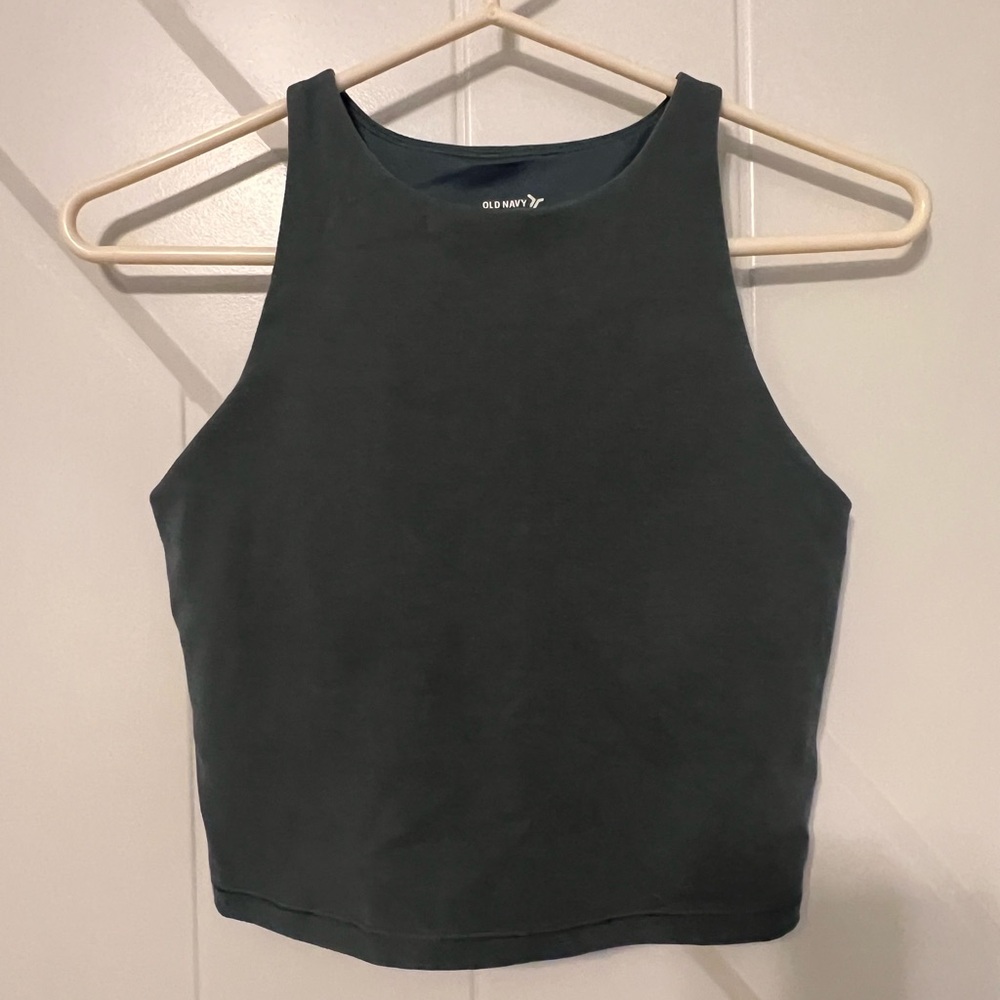 Matching Old Navy workout set size S. NWT green bike shorts, 2 longline bras - Picture 5 of 15